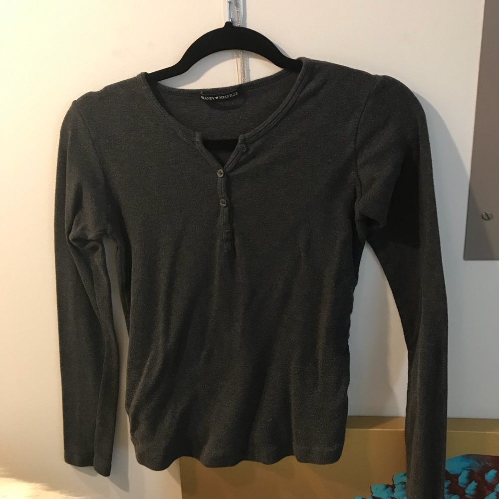 brandy melville long sleeved shirt